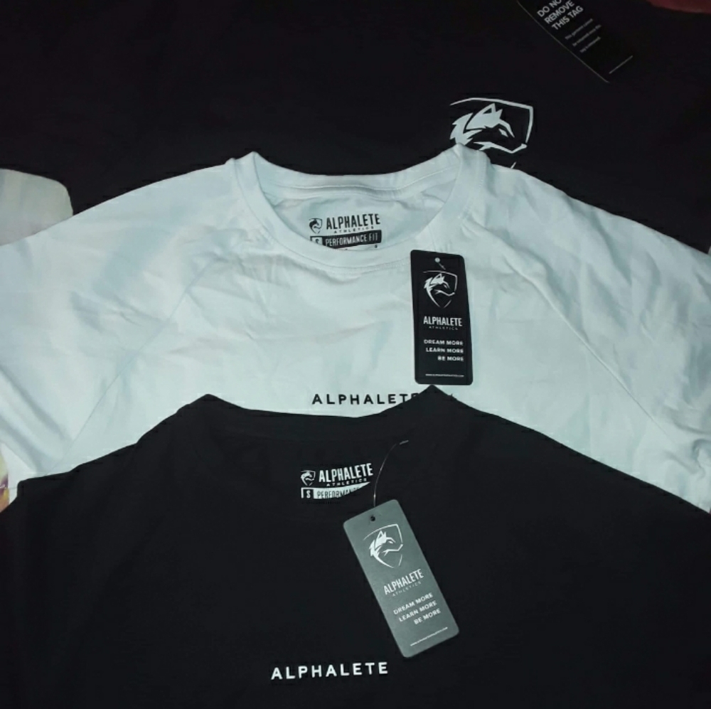 3 Alphalete mens shirts